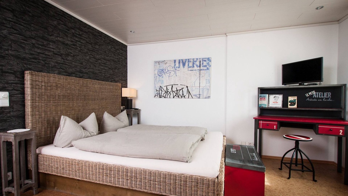 Hagnau Apartment | Doppelzimmer mit Badewanne