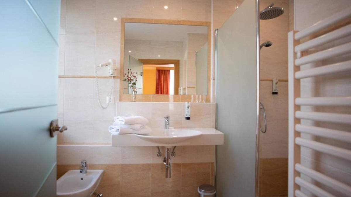 Althofen Bed & Breakfast | Doppelzimmer, Dusche, WC, Nichtraucher - Bed and Breakfast Mittelkärnten