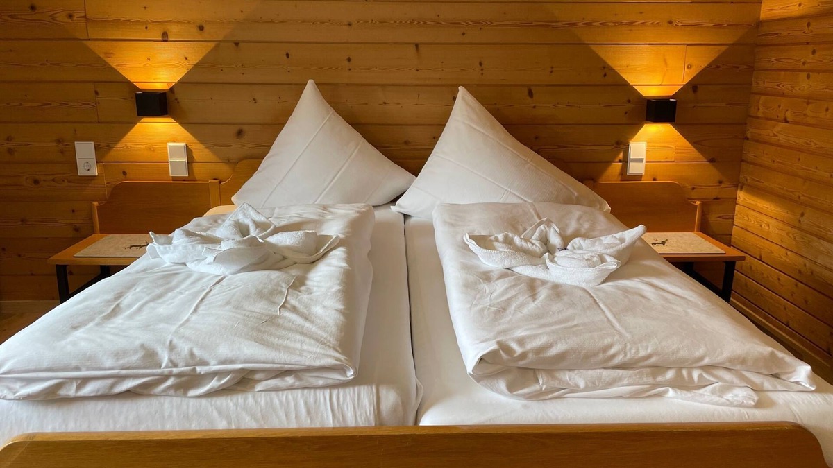 Schattwald Apartment | Doppelzimmer - Gästehaus Holl