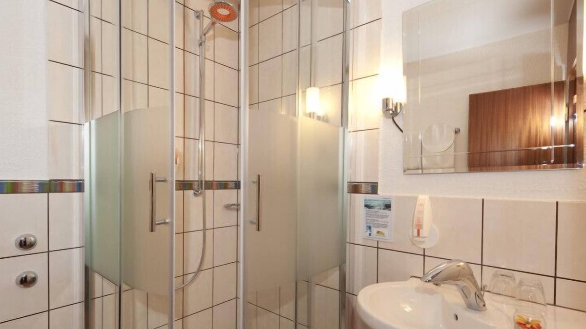 Heidenheim an der Brenz Apartment | Doppelzimmer Komfort mit Dusche/wc