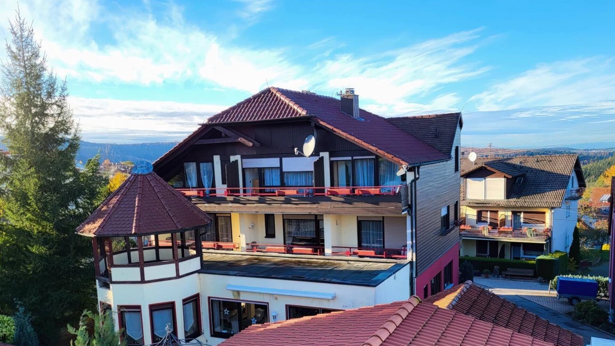 Rotensol Apartment | Doppelzimmer Landhotel Schönblick mit Balkon 17