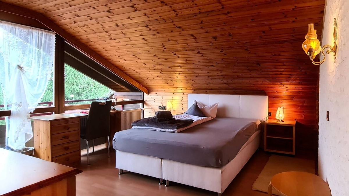 Rotensol Apartment | Doppelzimmer Landhotel Schönblick mit Balkon 07