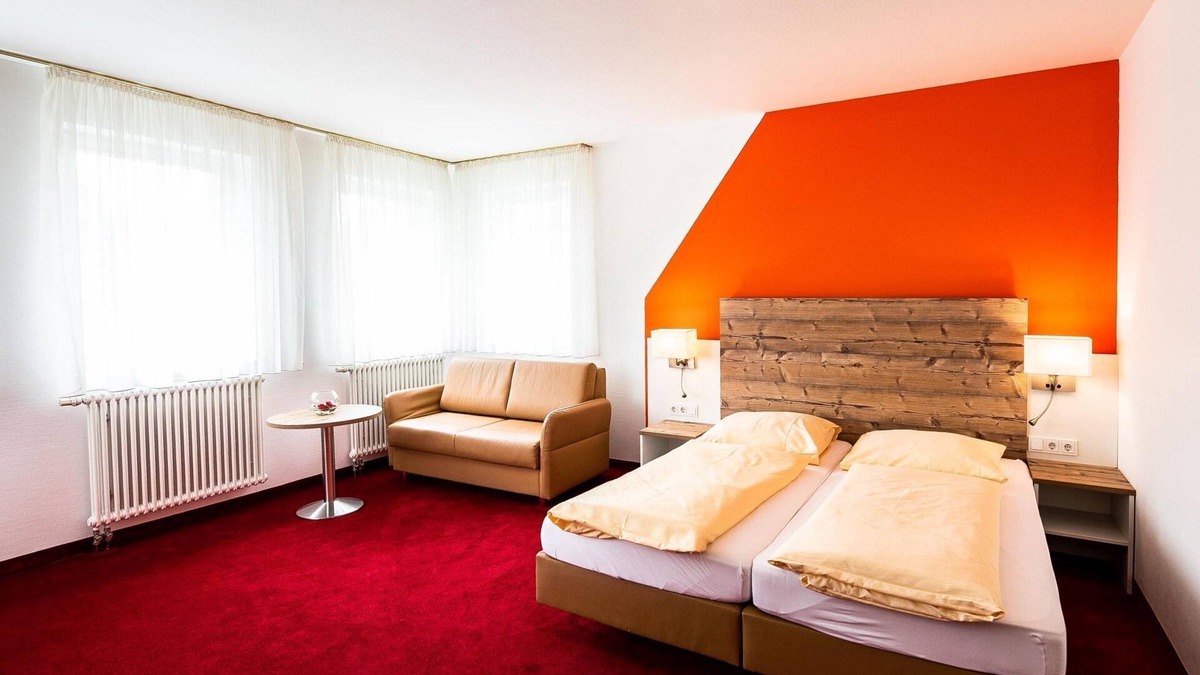 Ehingen Apartment | Doppelzimmer mit Flatscreen und WLAN
