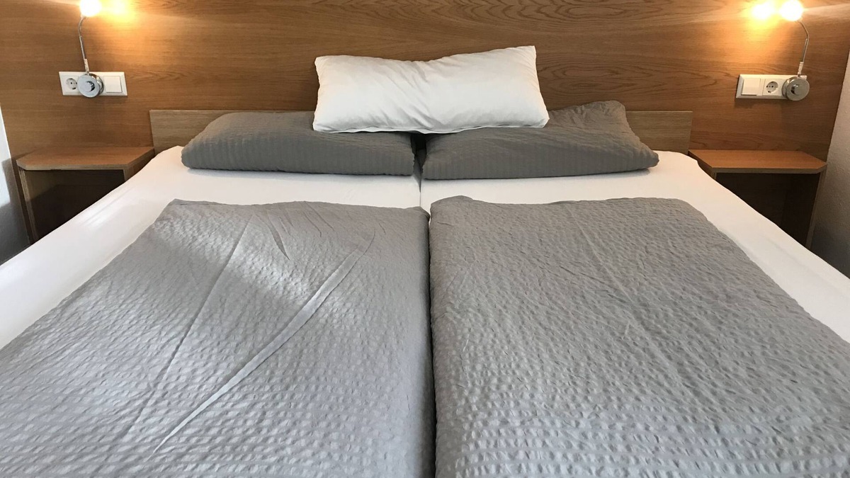 Lauterach Apartment | Doppelzimmer mit Dusche und WC