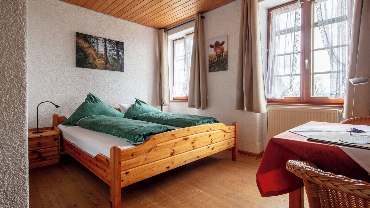 Staufen im Breisgau Apartment | Doppelzimmer mit Dusche und WC