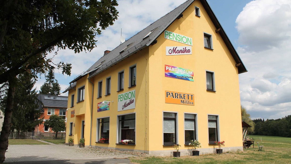 Pausa-Muhltroff Apartment | Doppelzimmer Nr 3 - Pension Monika