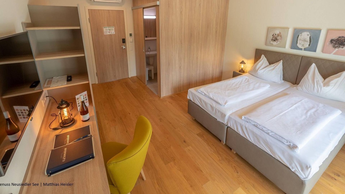Rust House | Doppelzimmer Parkseite, Dusche, WC - Hotel Katamaran