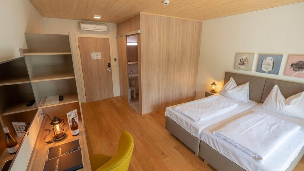Rust House | Doppelzimmer Parkseite, Dusche, WC - Hotel Katamaran
