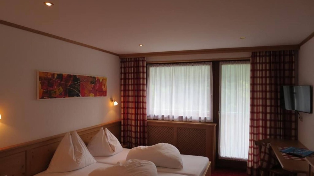 Wald am Arlberg House | Doppelzimmer Standard - Hotel Sonnblick