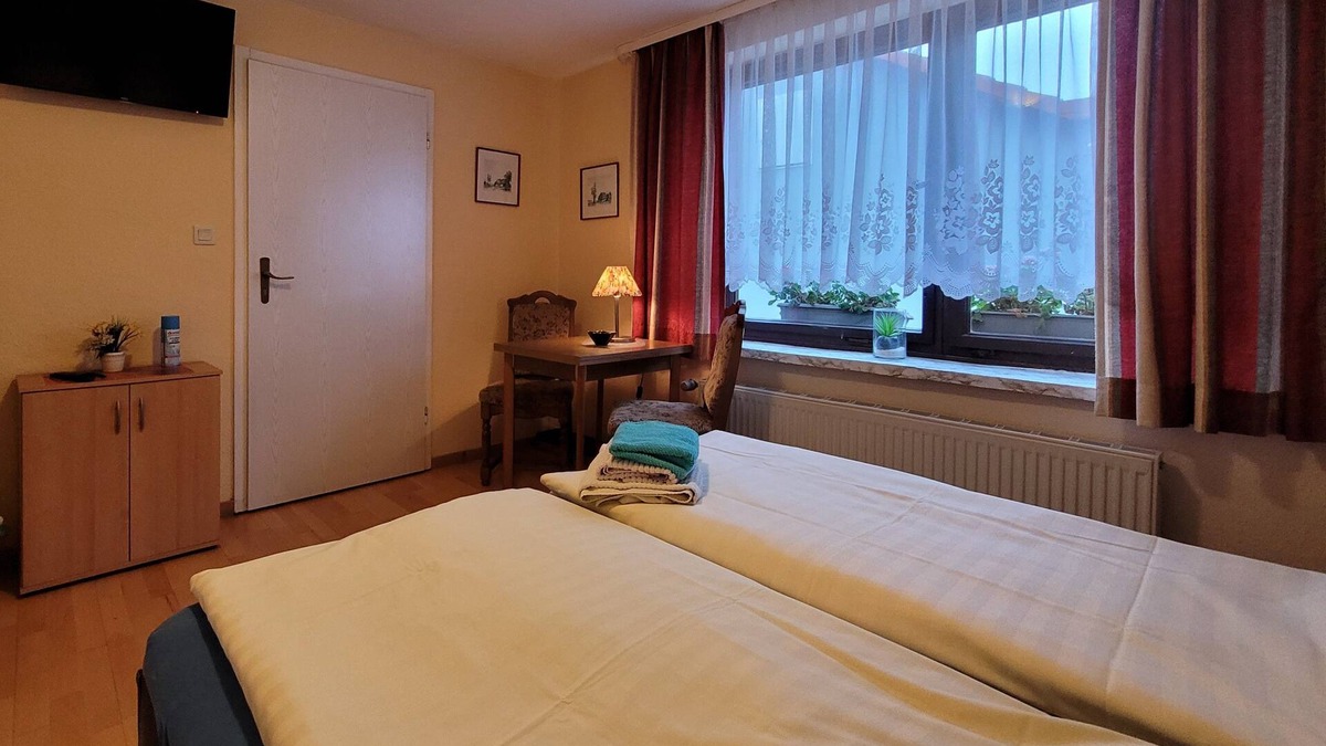 Franken Siedlung Apartment | Doppelzimmer - Zimmervermietung Lange