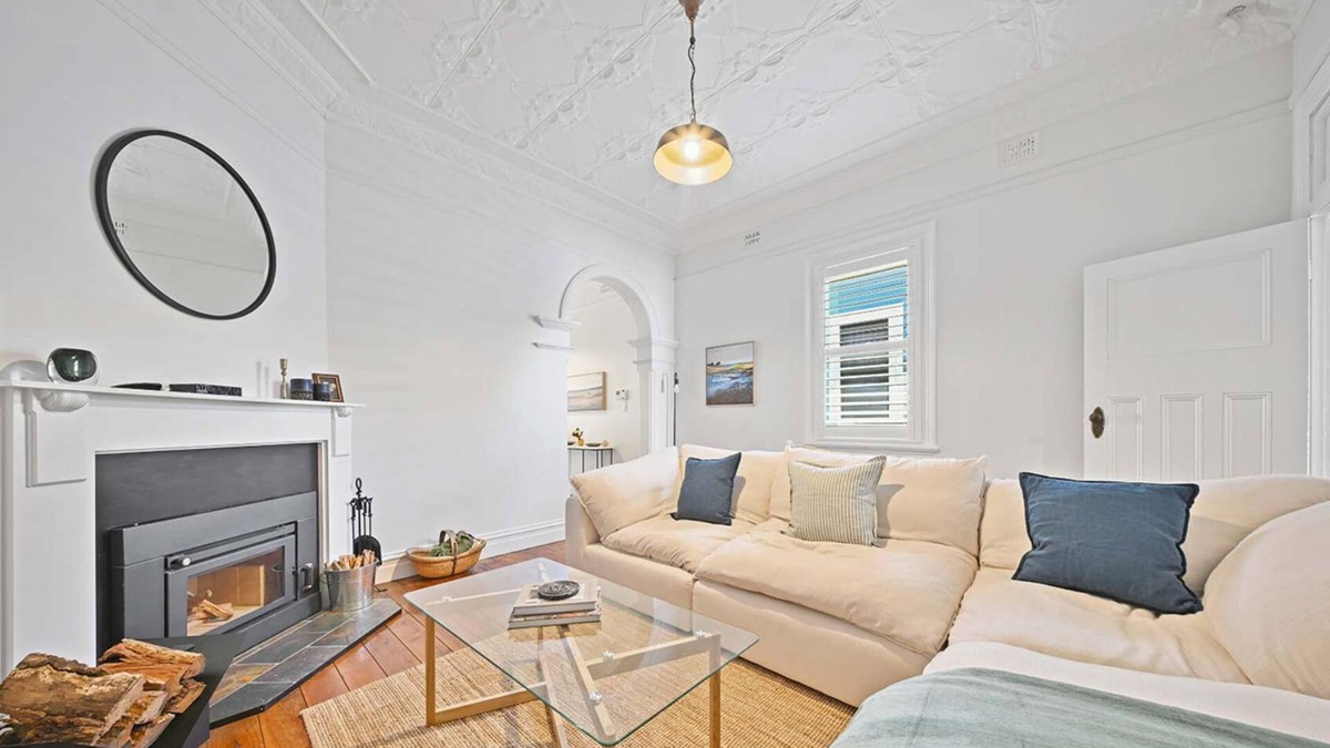 Orange House | Dora Cottage - Heritage, Central & Cosy