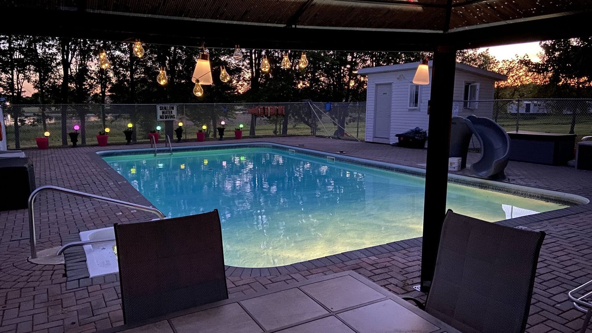 Iroquois Cottage | Doran Bay Resort
