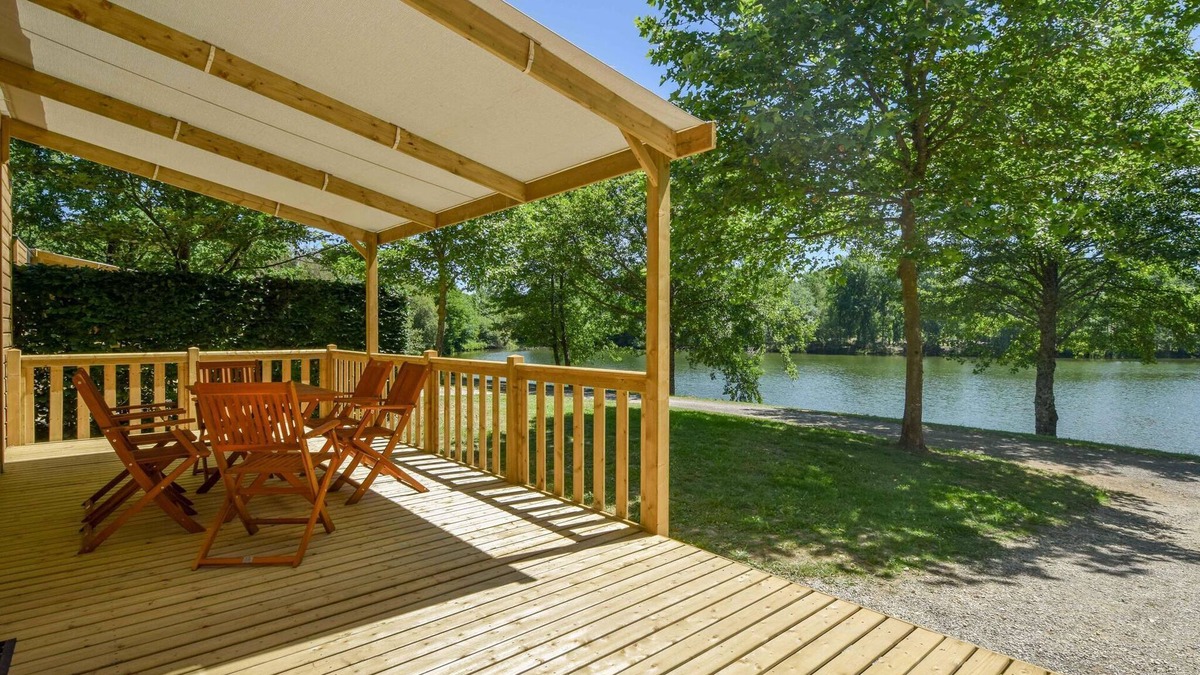 Saint-Medard-d'Excideuil Ski Chalet | Dordogne Chalet Near Forest
