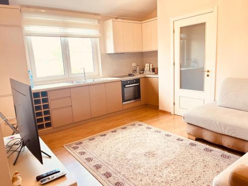 Tirana Apartment | Doris cottage