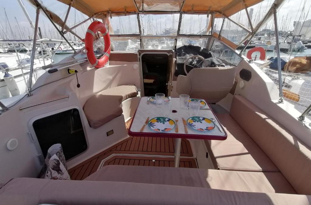 Charente-Maritime Boat Rental | Dormir sur un yacht insolite