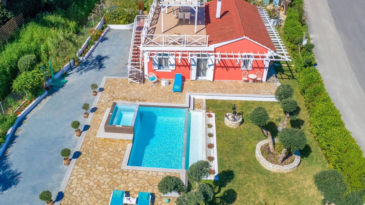 Fiolitis Villa | Dorothea-2 bedroom villa private pool & studio