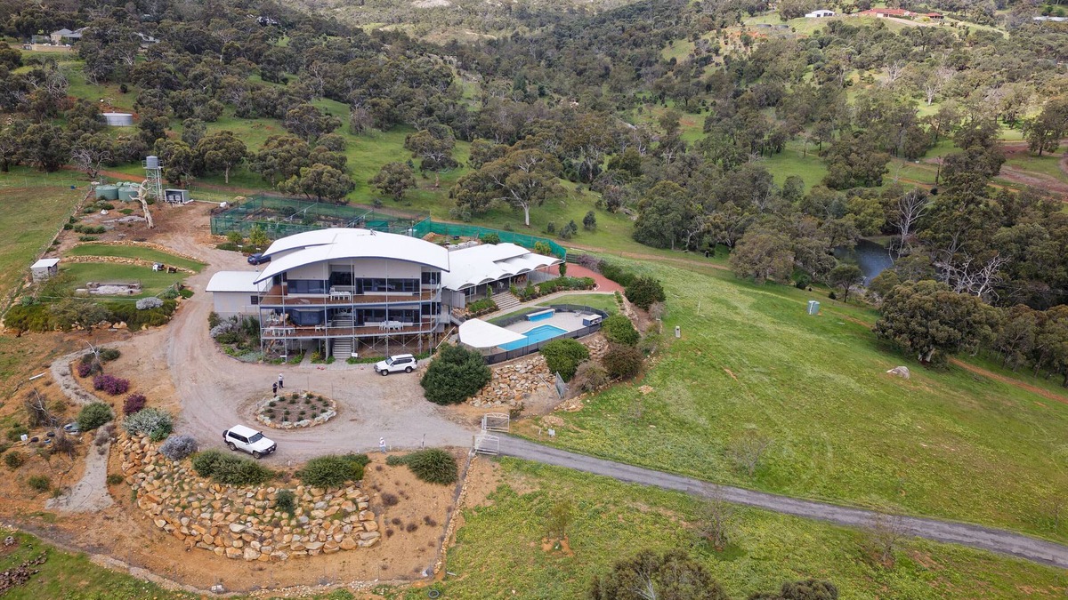 Baskerville House | Dorper Downs