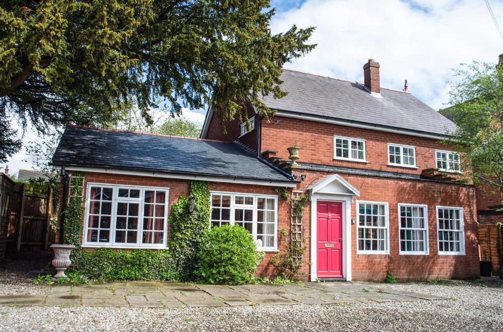 Eaton Mascott House | Dorrington Court