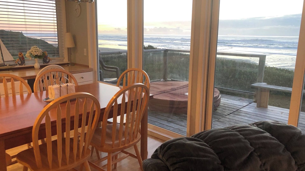 Roads End House | Dory Cove Oceanfront in Roads End - Spectacular Views, Rain or Shine! - Hot Tub