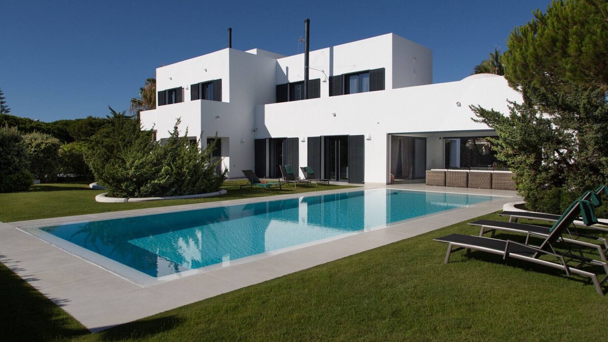 Cabo Roche Villa | Dos Horizontes. Luxury, space, sea views, beach 100m