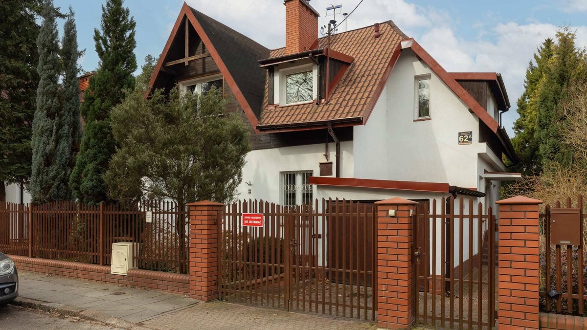 Bemowo House | Dostępna 62A | House | Parking