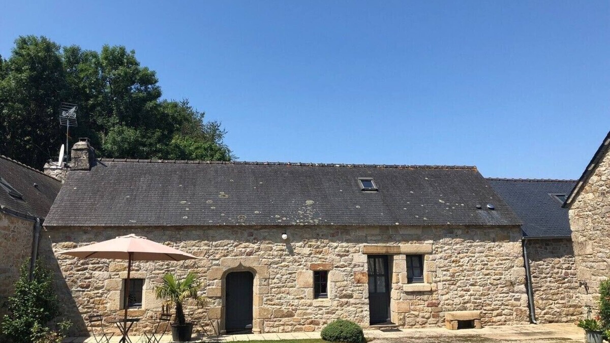 Pouldergat House | DOUARNENEZ bay all inclusive 4 people jacuzzi and sauna