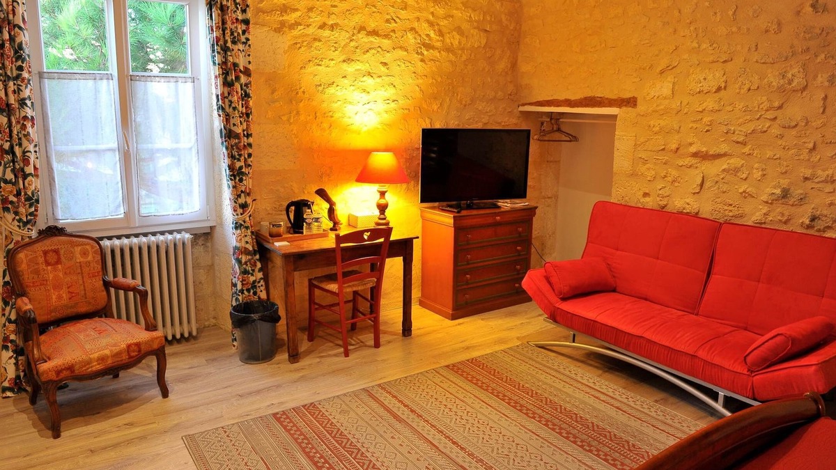 Bois House | Double Basquaise room - Sleep under the roofs