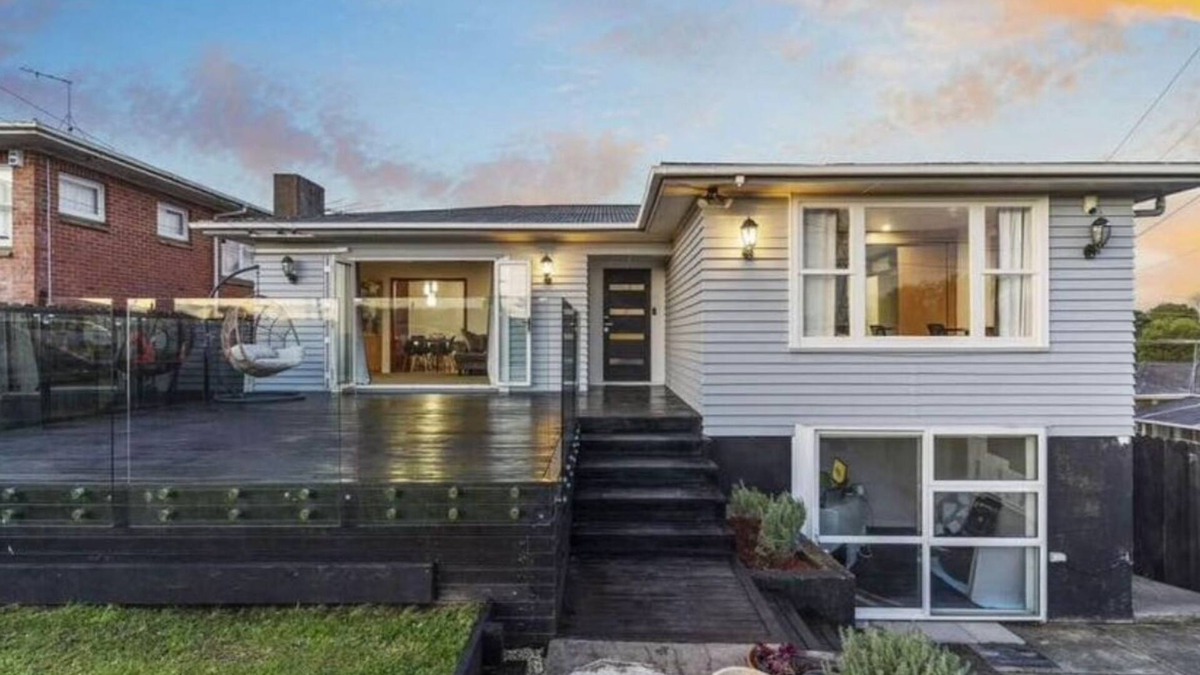 Mount Roskill House | Double bedroom in Auckland central near airport