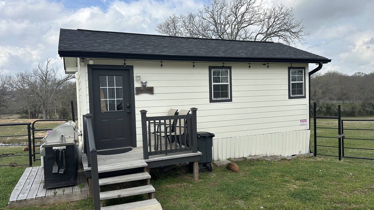 Emory Cabin | Double D Ranch Guest House