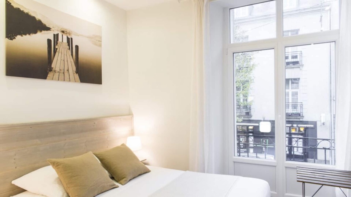 Dobree-Bon Port Apartment | Double gîte urbain pour 10 personnes