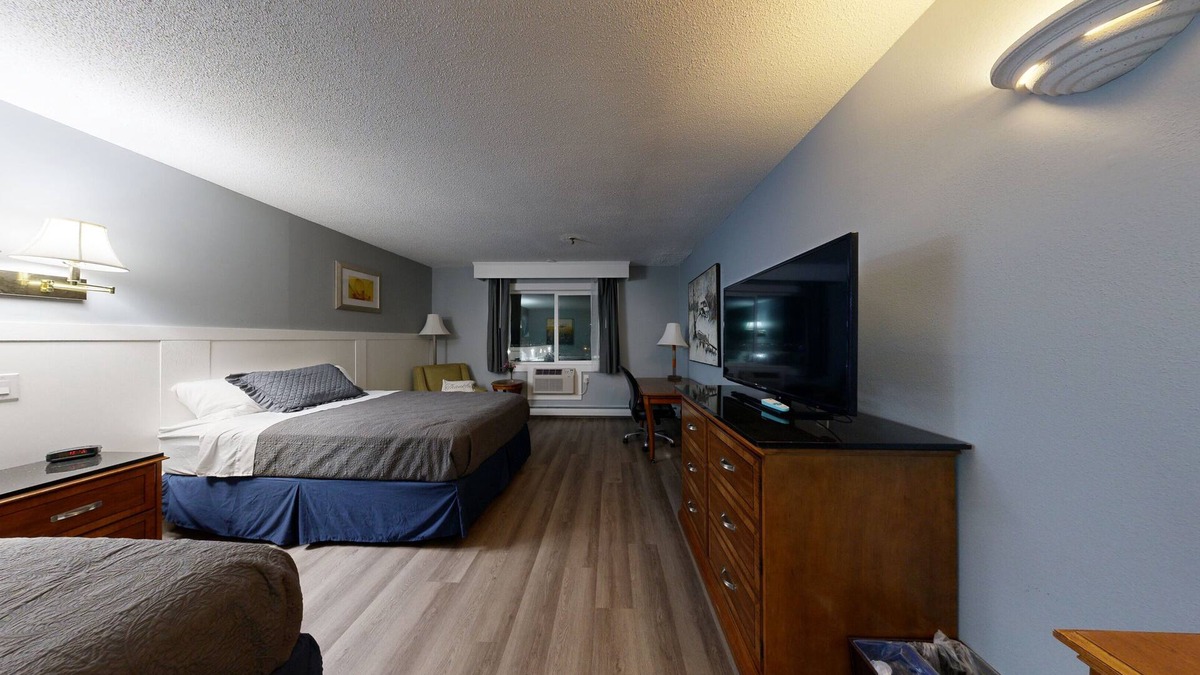 Presque Isle Hotel | Double King Suite - 2 King Beds