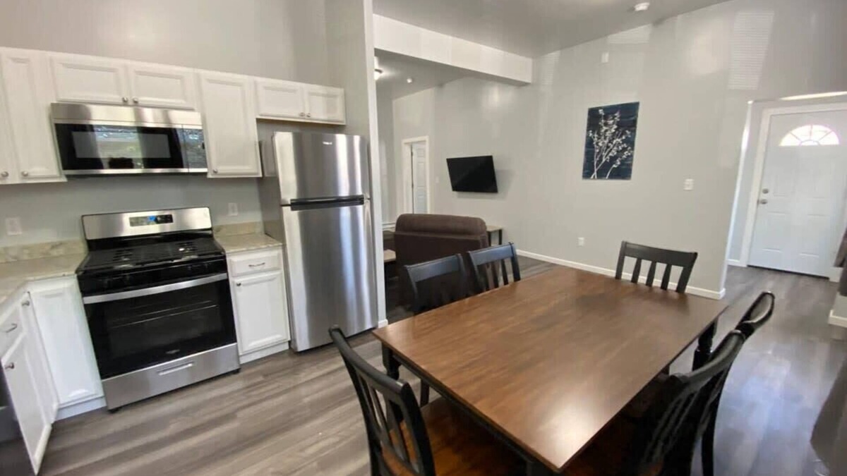 Oneonta Apartment | Double Play Apt 1 - All Star Baseball Rentals