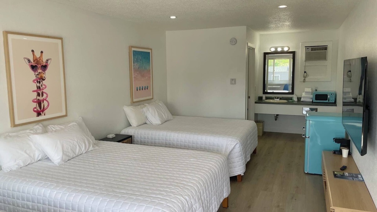 Lake City Apartment | Double Queen Room Sum