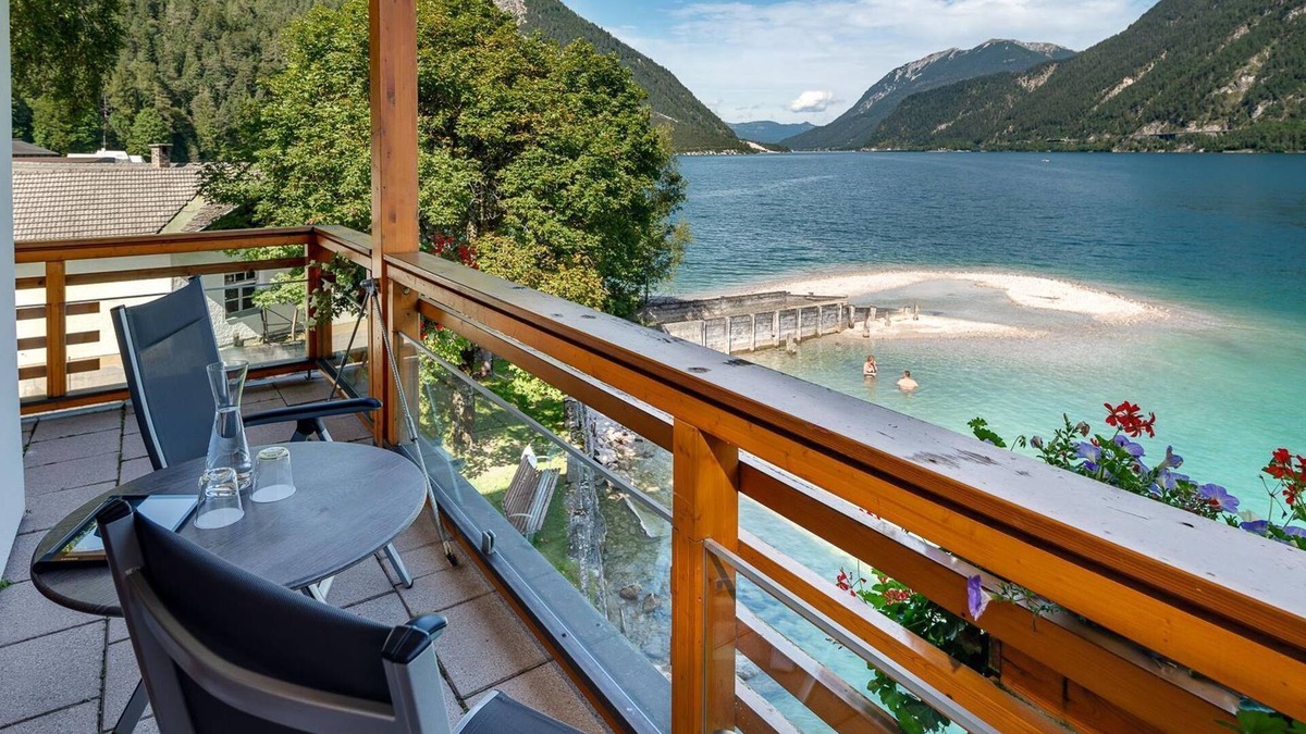 Pertisau House | Double room Classic mountain side incl. half board - Travel Charme Fürstenhaus am Achensee