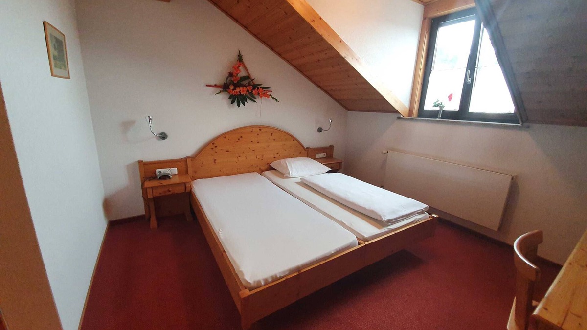 Niedernhausen House | Double room - 23 - Landgasthof Brunnenwirt Zum Meenzer