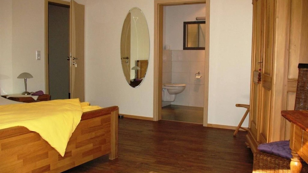 Leinsweiler Bed & Breakfast | Double room 3 - Gästehaus Erlenwein