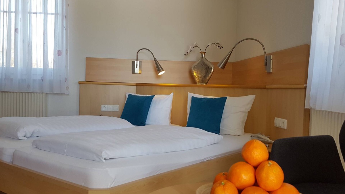 Illmensee Apartment | Double room, 33 sqm, with shower, balcony/terrace