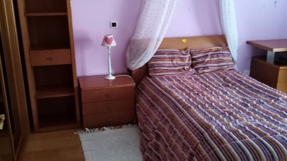 Albarraque Apartment | Double Room 4 At Albarraque, Sintra With Balcony