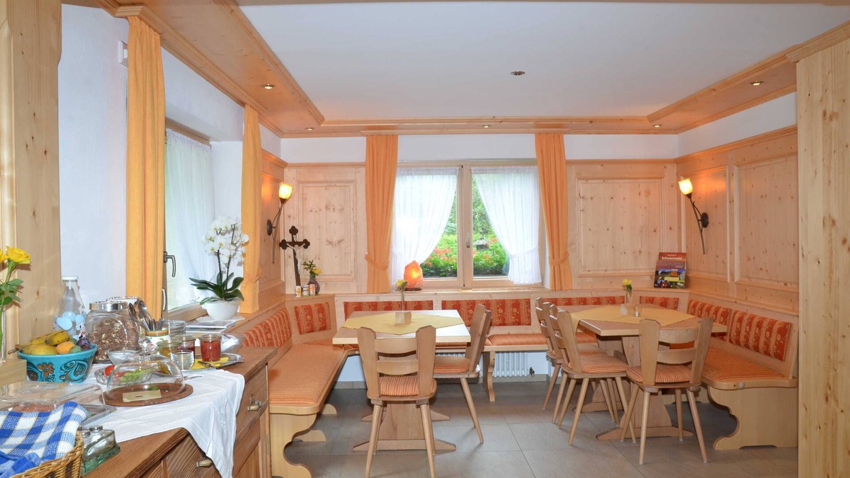 Elzach Apartment | Double room 4 with WC and shower, 1 - 3 persons - Mosertonihof