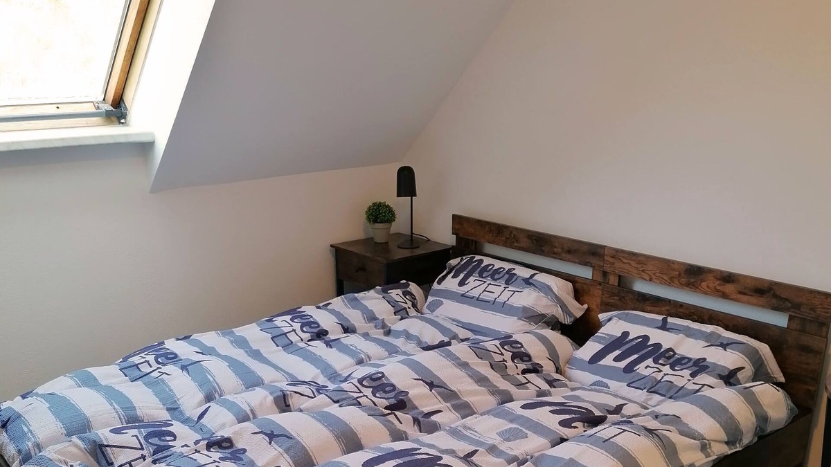 Ducherow Apartment | Double room Anklam small for 2 persons with bath & WC - Pension Tweete Heimat