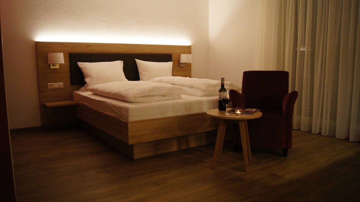 Obersulm Apartment | Double room Autumn - Winzerhof am Schlierbach
