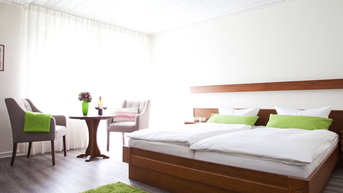 Eslohe Apartment | Double room B - approx. 22sqm - with balcony