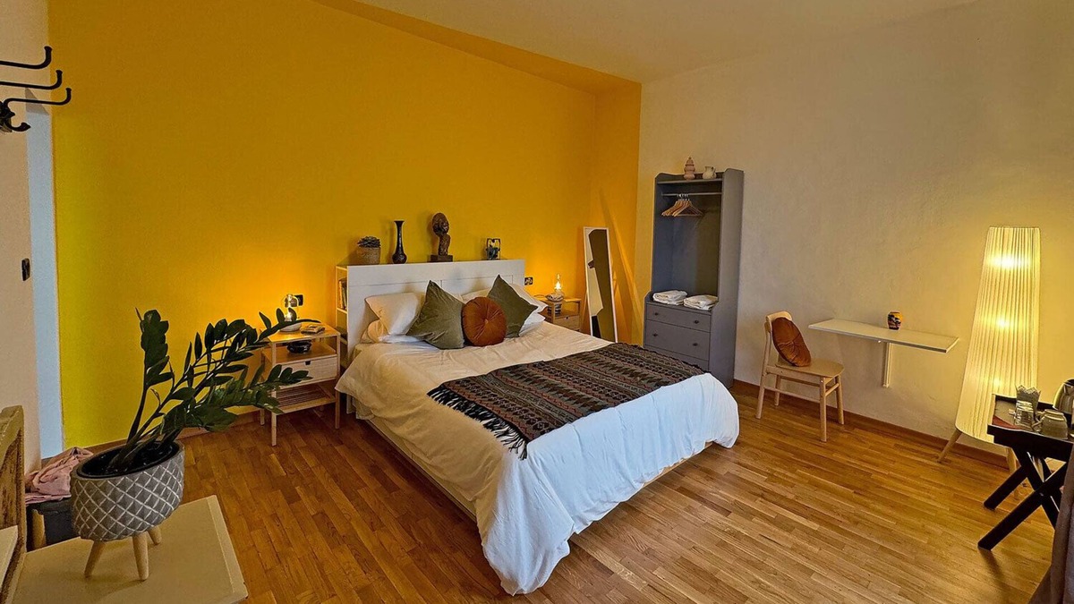 Lugo Apartment | Double room Cotogno's colors
