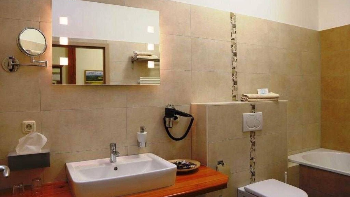 Liepen House | Double room Deluxe - Hotel & Restaurant Am Peenetal