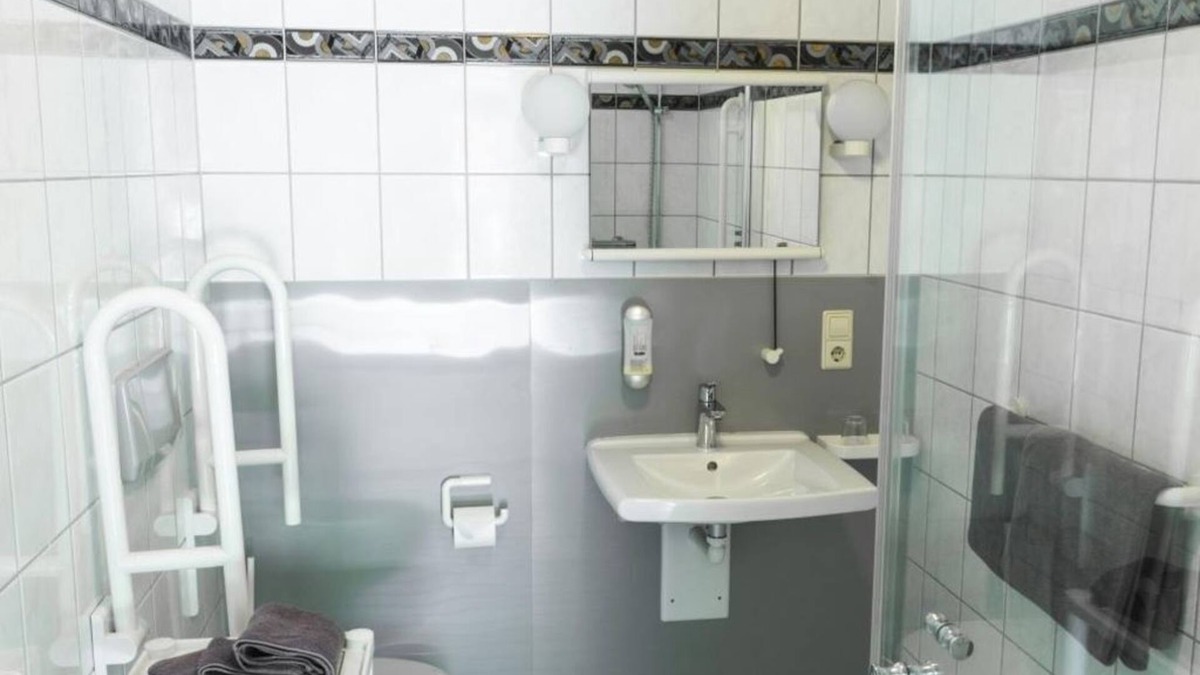 Wintrich Bed & Breakfast | Double room-EG (wheelchair accessible) - Ferienweingut Matthiashof