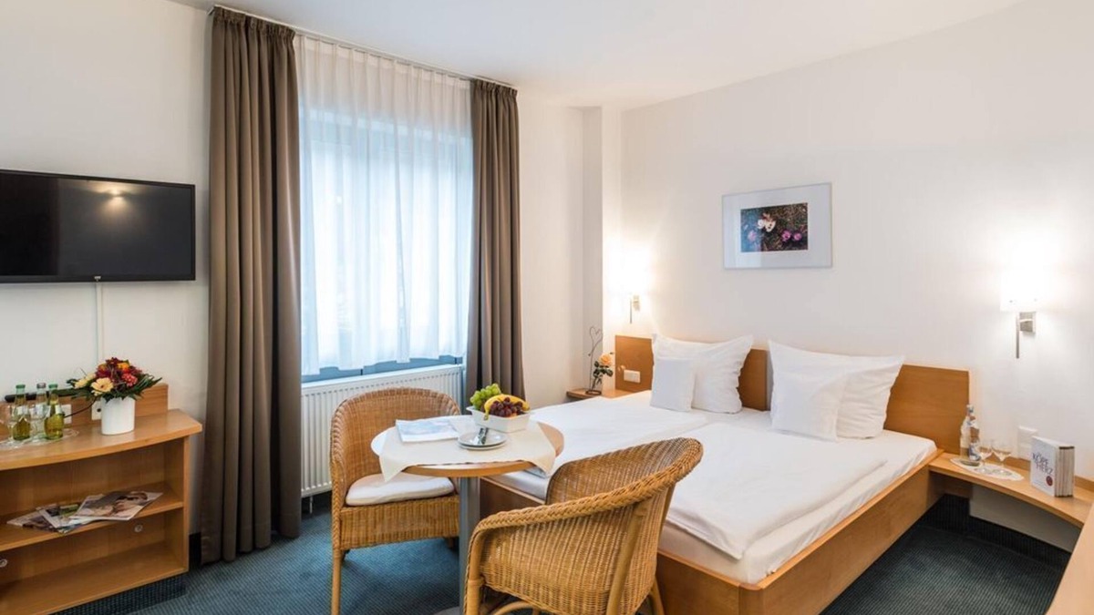 Neuerburg House | Double room - euvea Freizeit- und Tagungshotel gGmbh