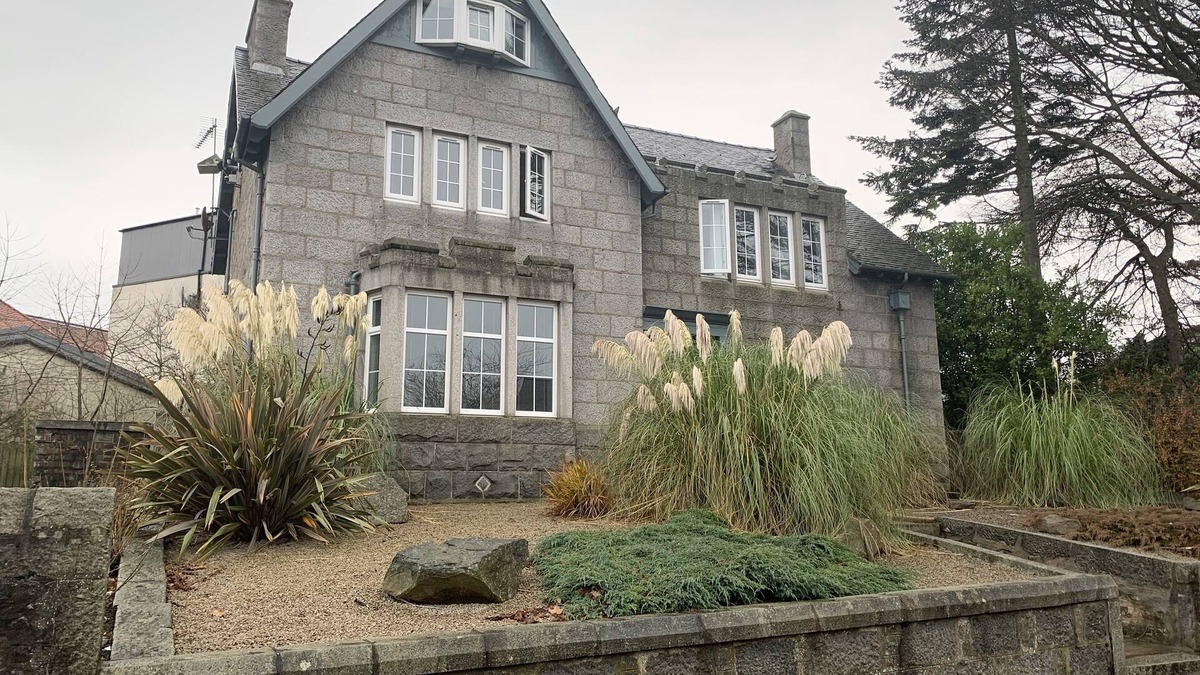Central Aberdeen Apartment | Double room-Executive-Private Bathroom-Apartment