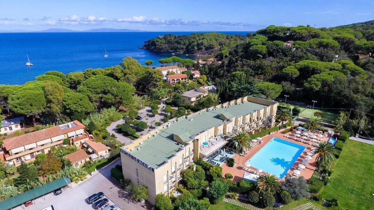 Naregno Hotel | Double room extra bed and half board 11.09. - 17.09.2020 Max. 3 persons