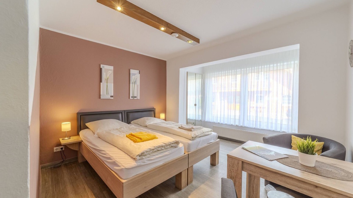 Meppen Apartment | Double Room for 2 Guests with 18m² in Meppen (95751)