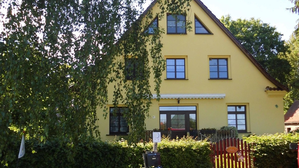 Tribsees Apartment | Double Room for 3 Guests with 16m² in Tribsees (118030)